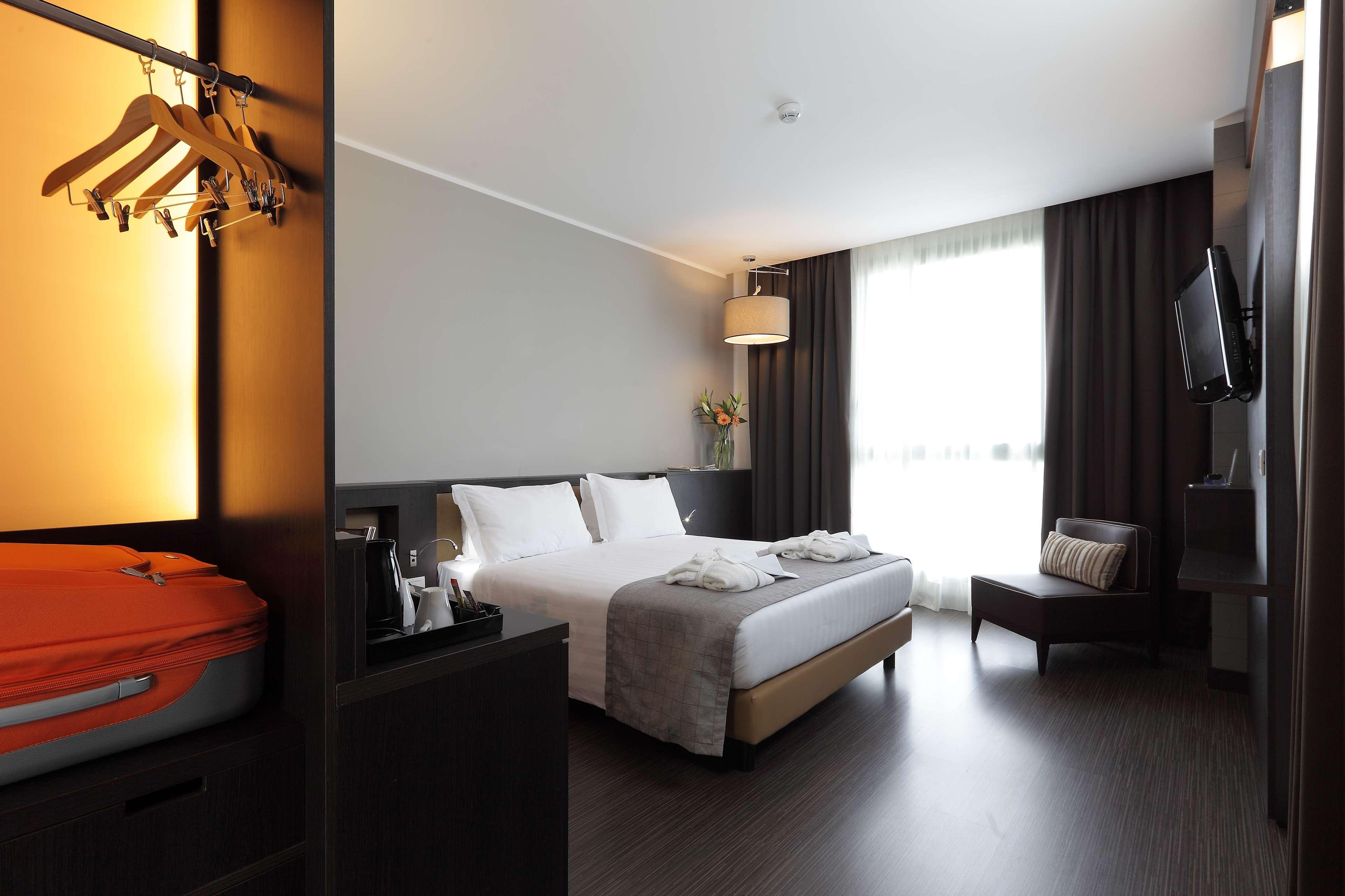 Hotel Western Premier Chc Airport