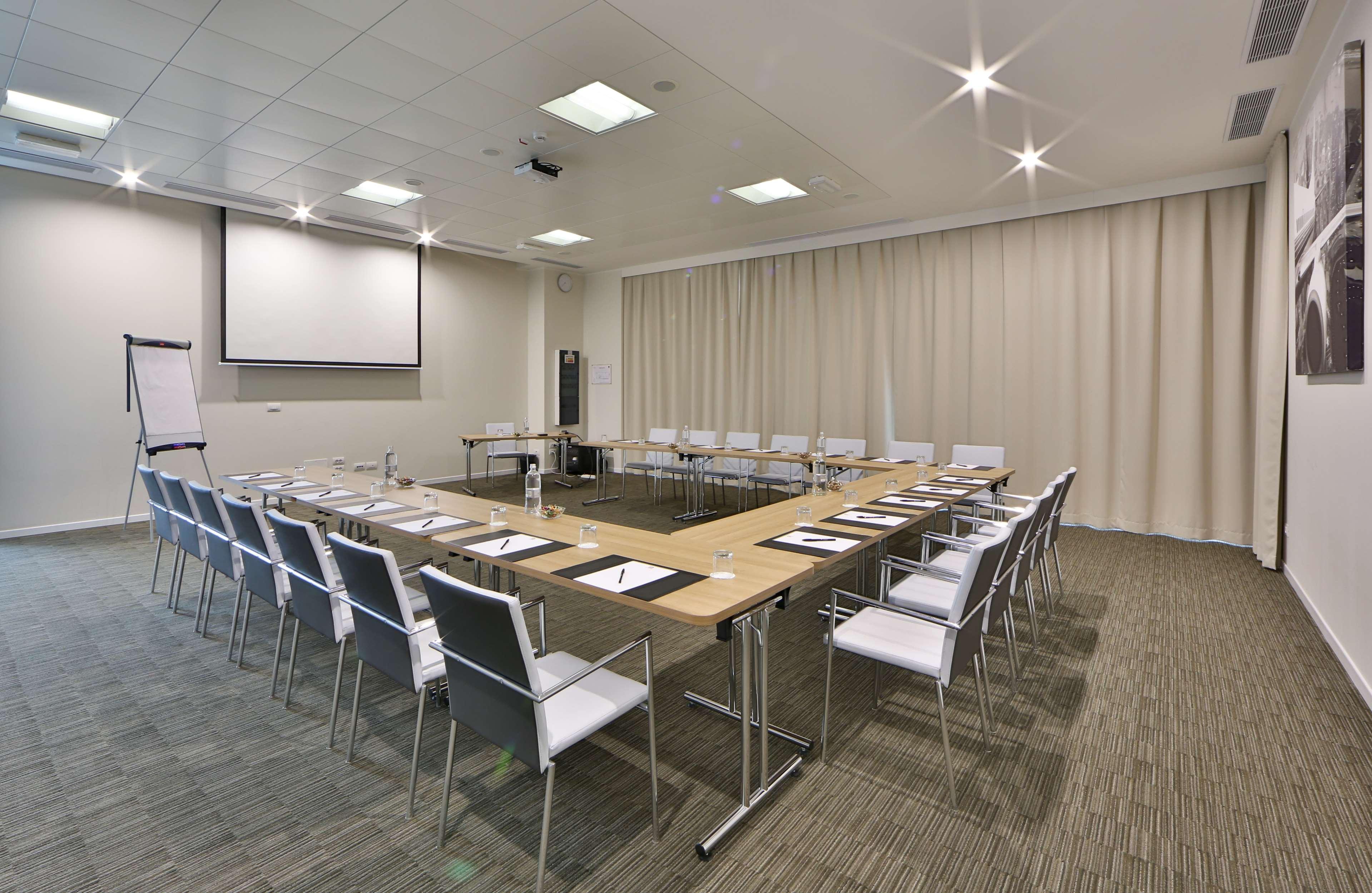 Western Premier Chc Airport Hotel Genoa