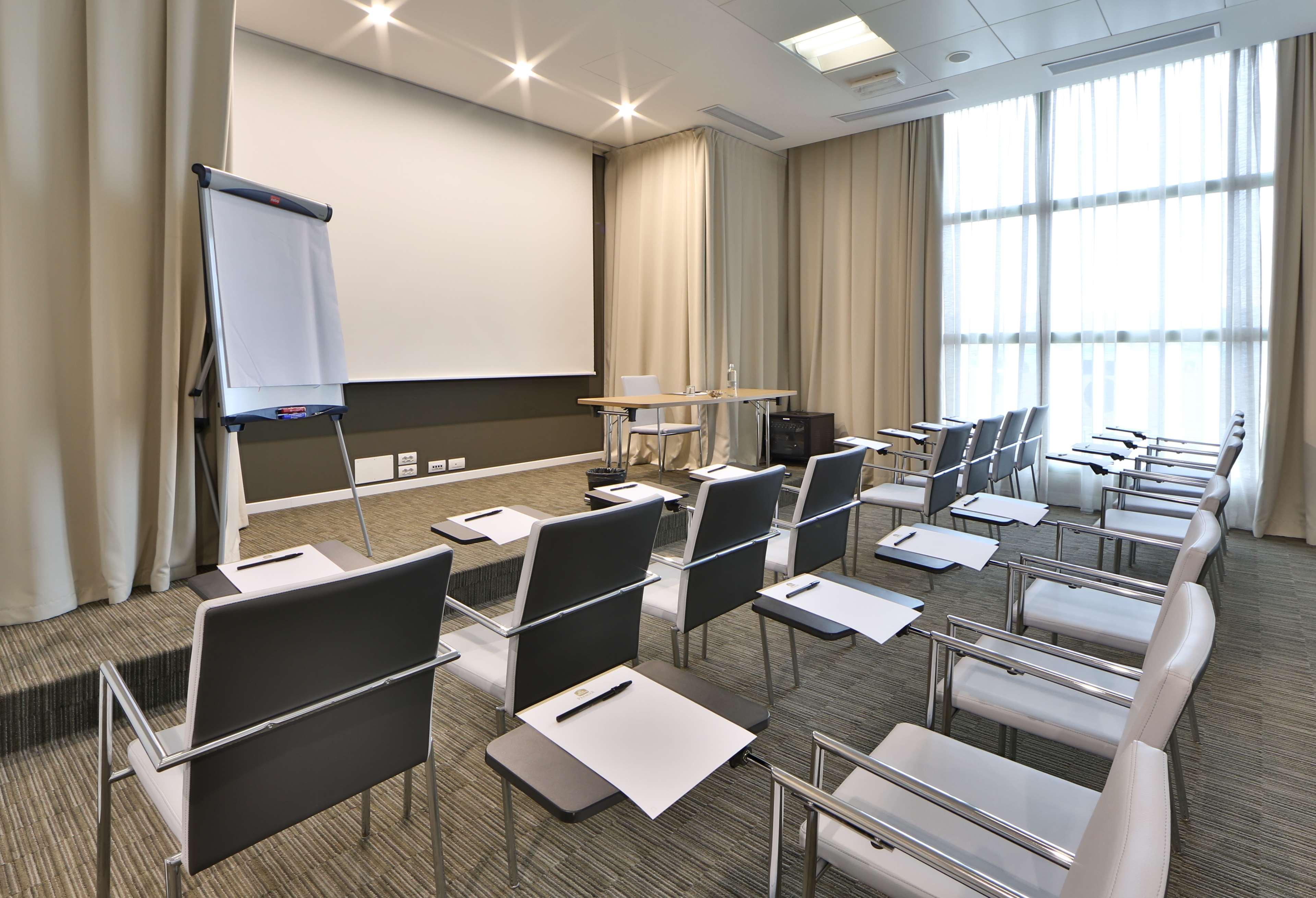 Hotel Western Premier Chc Airport Genoa