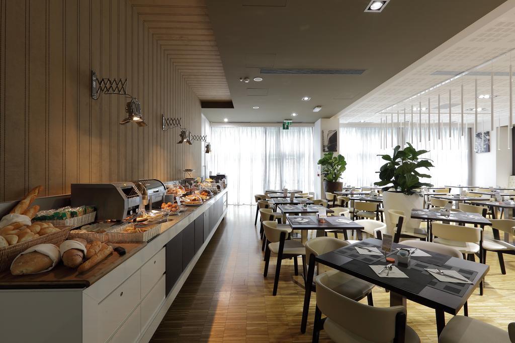 Western Premier Chc Airport Hotel 4*