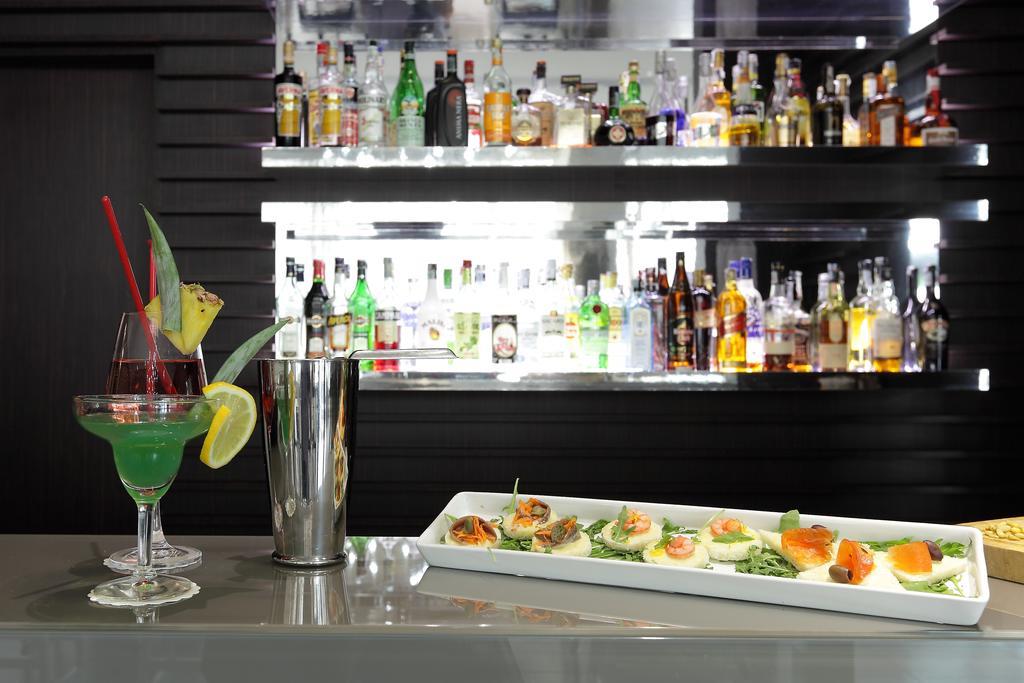 Hotel Western Premier Chc Airport 4*