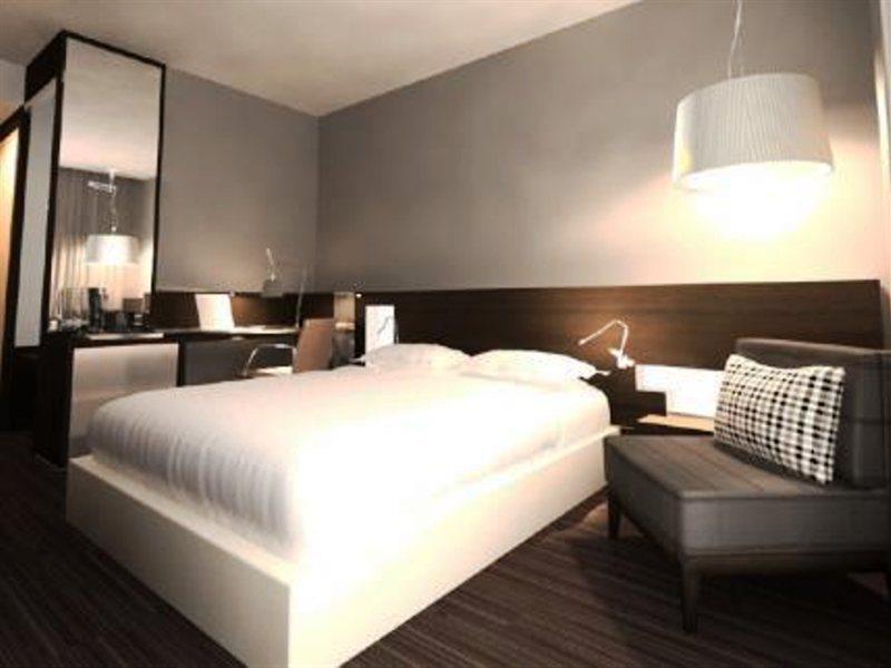 Hotel Western Premier Chc Airport