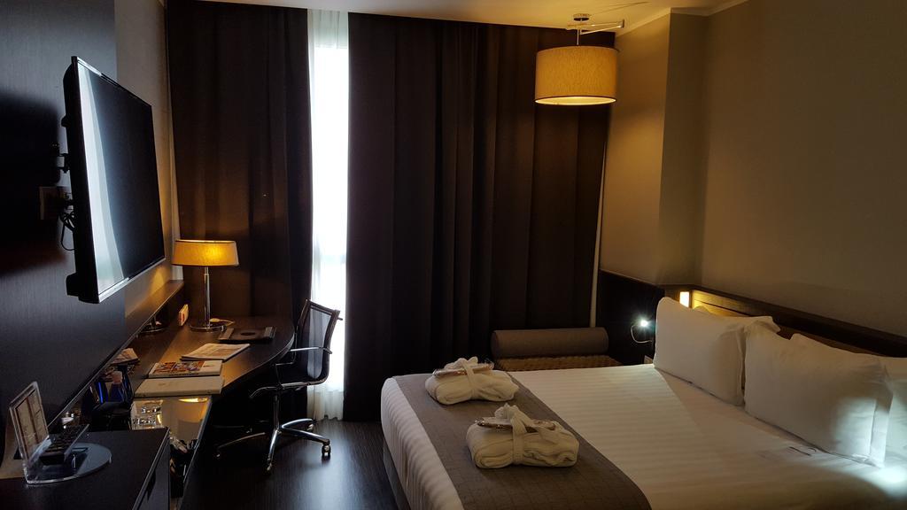 Hotel Western Premier Chc Airport Genoa