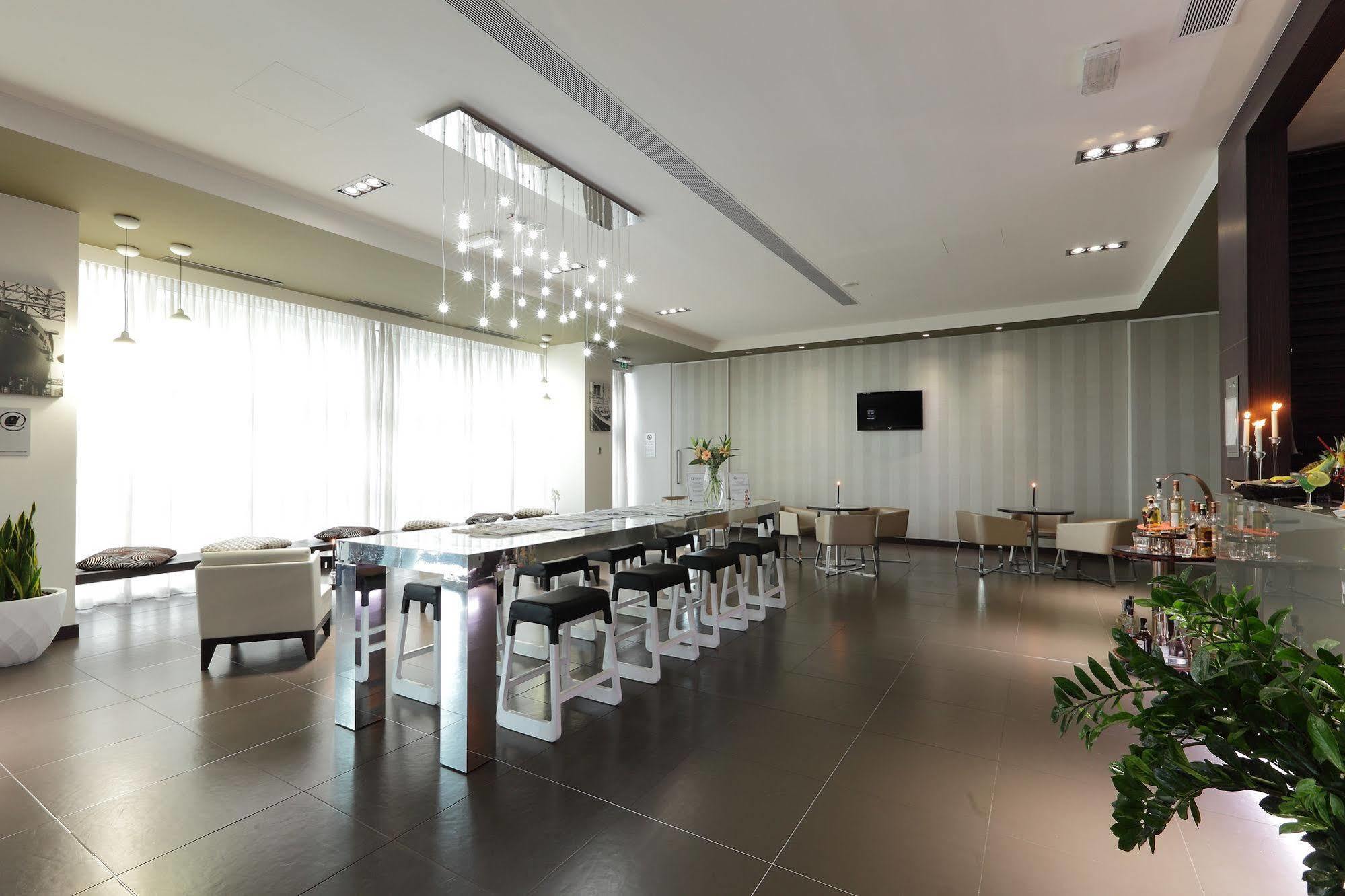Western Premier Chc Airport 4* Genoa
