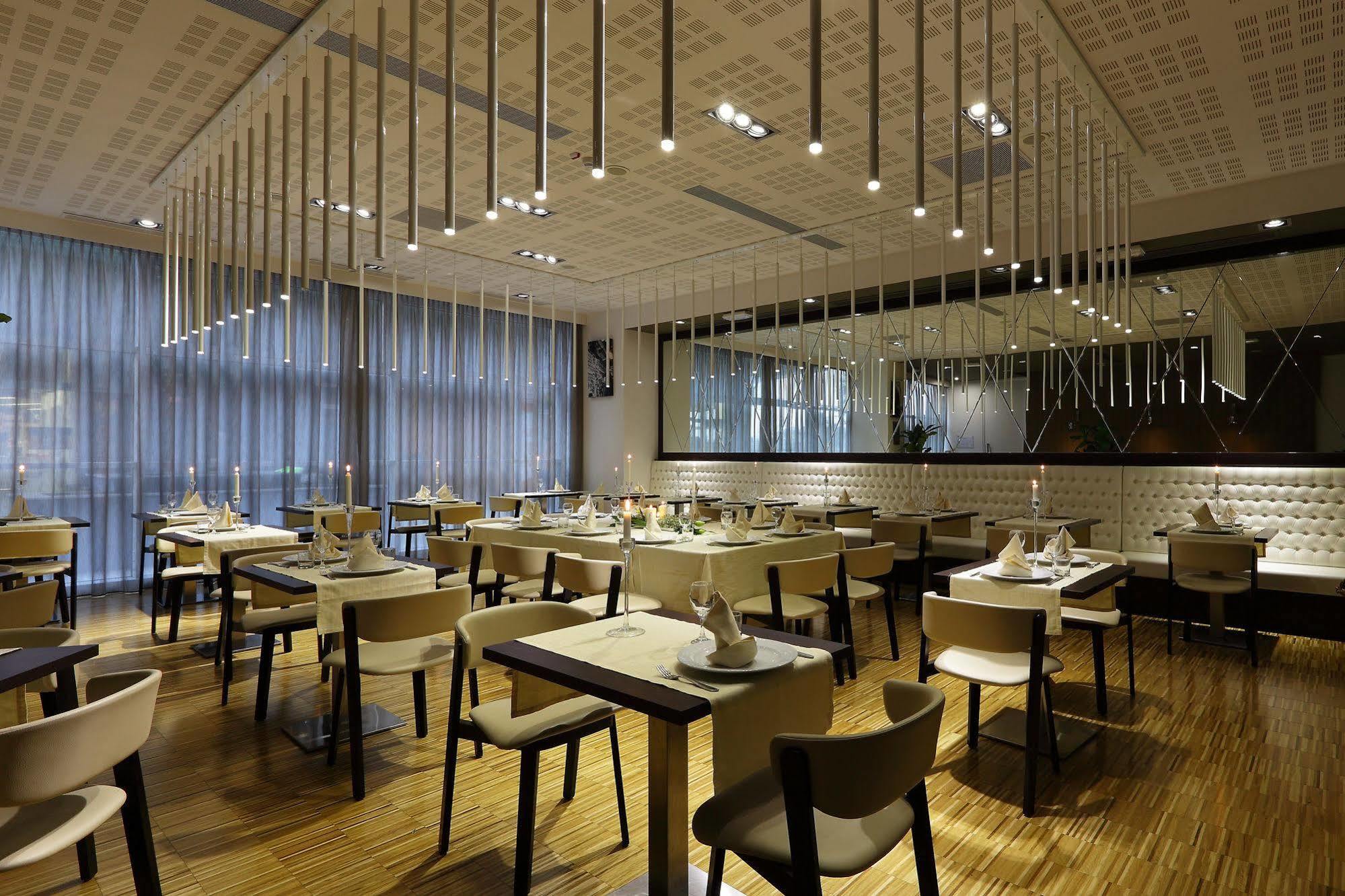 Hotel Western Premier Chc Airport Genoa