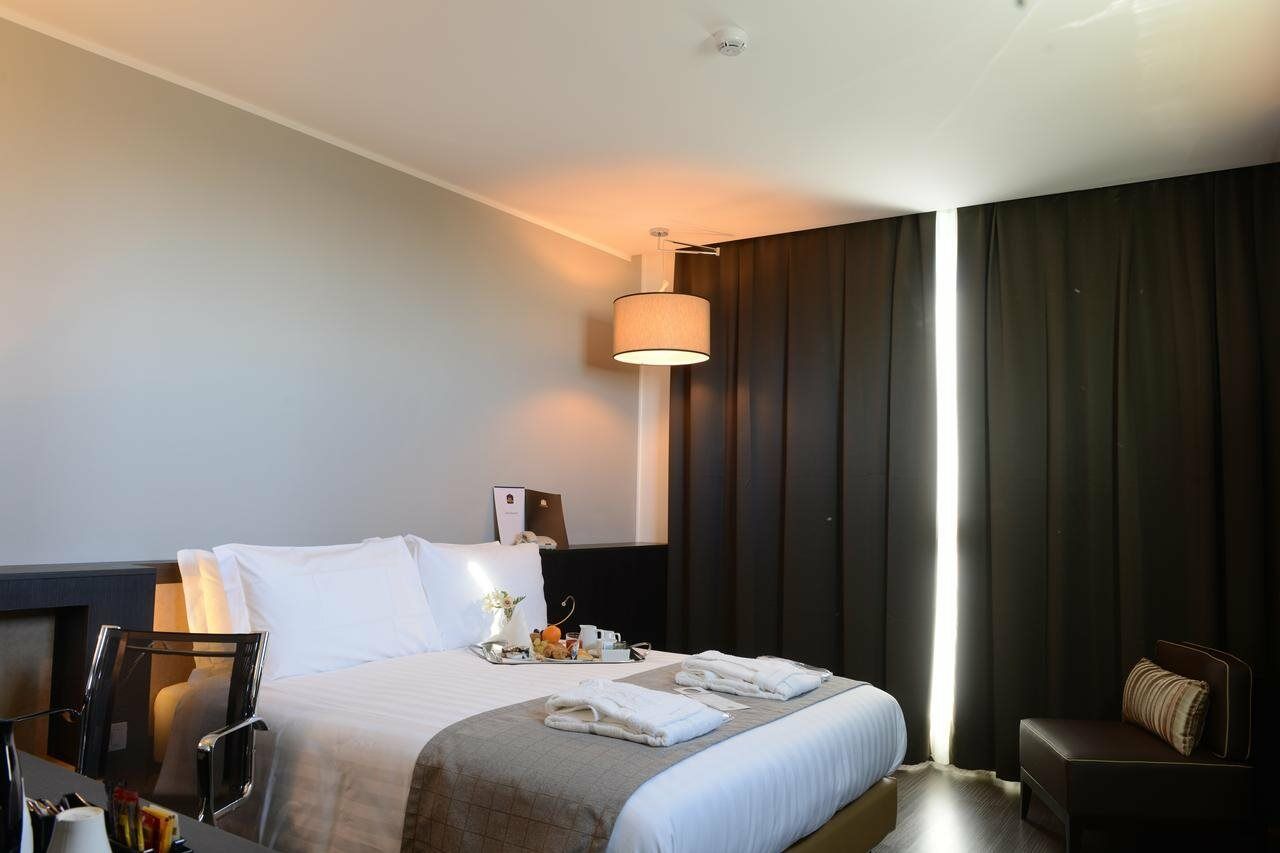Hotel Western Premier Chc Airport