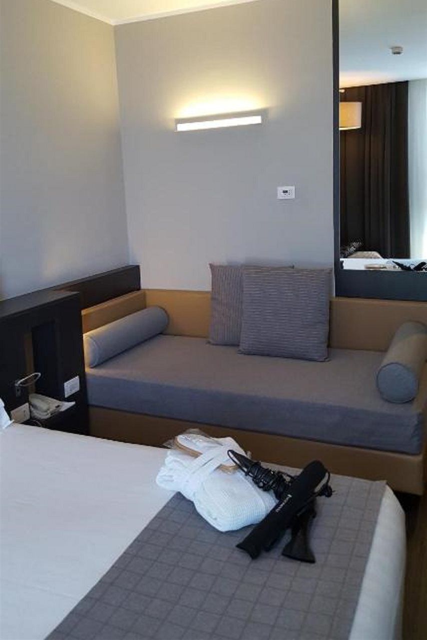 Hotel Western Premier Chc Airport Genoa